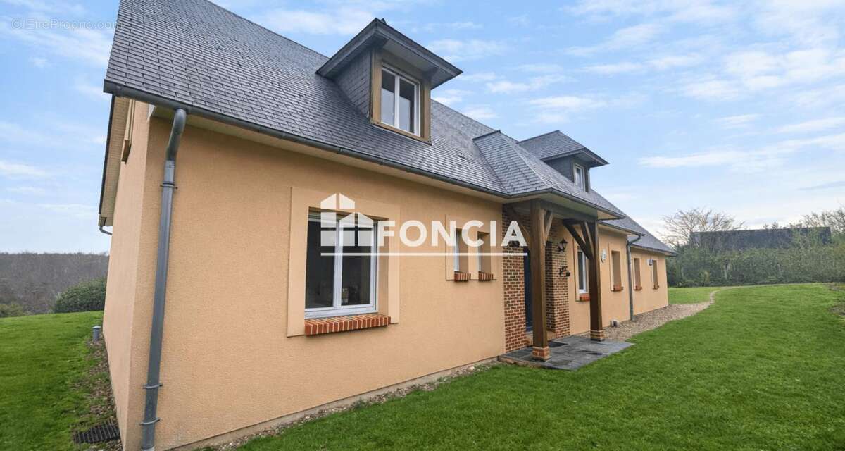 Maison à EQUEMAUVILLE