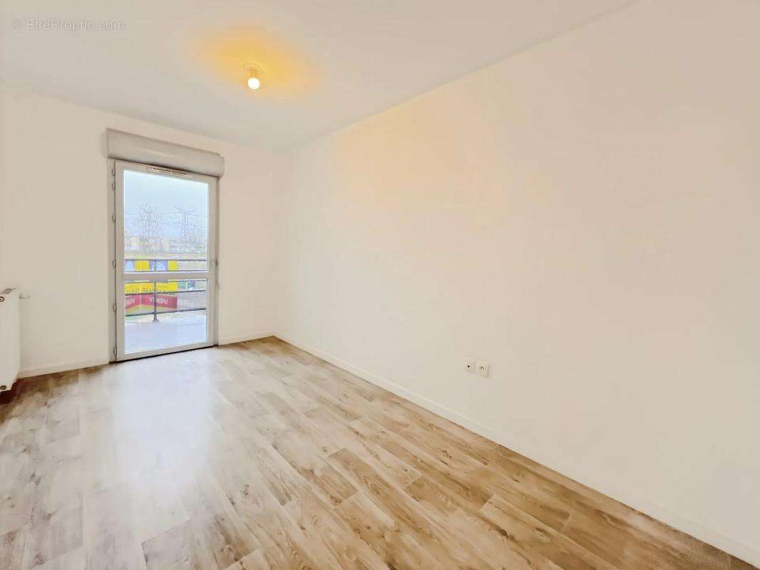 Appartement à ROISSY-EN-BRIE