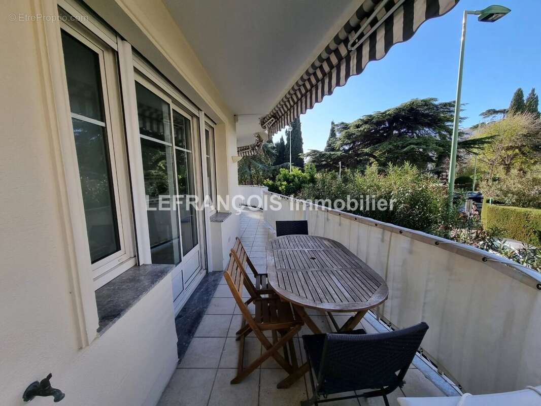 Appartement à LE CANNET