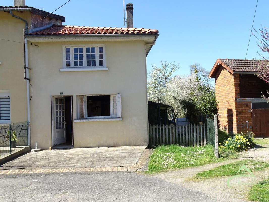 Maison à ROCHECHOUART