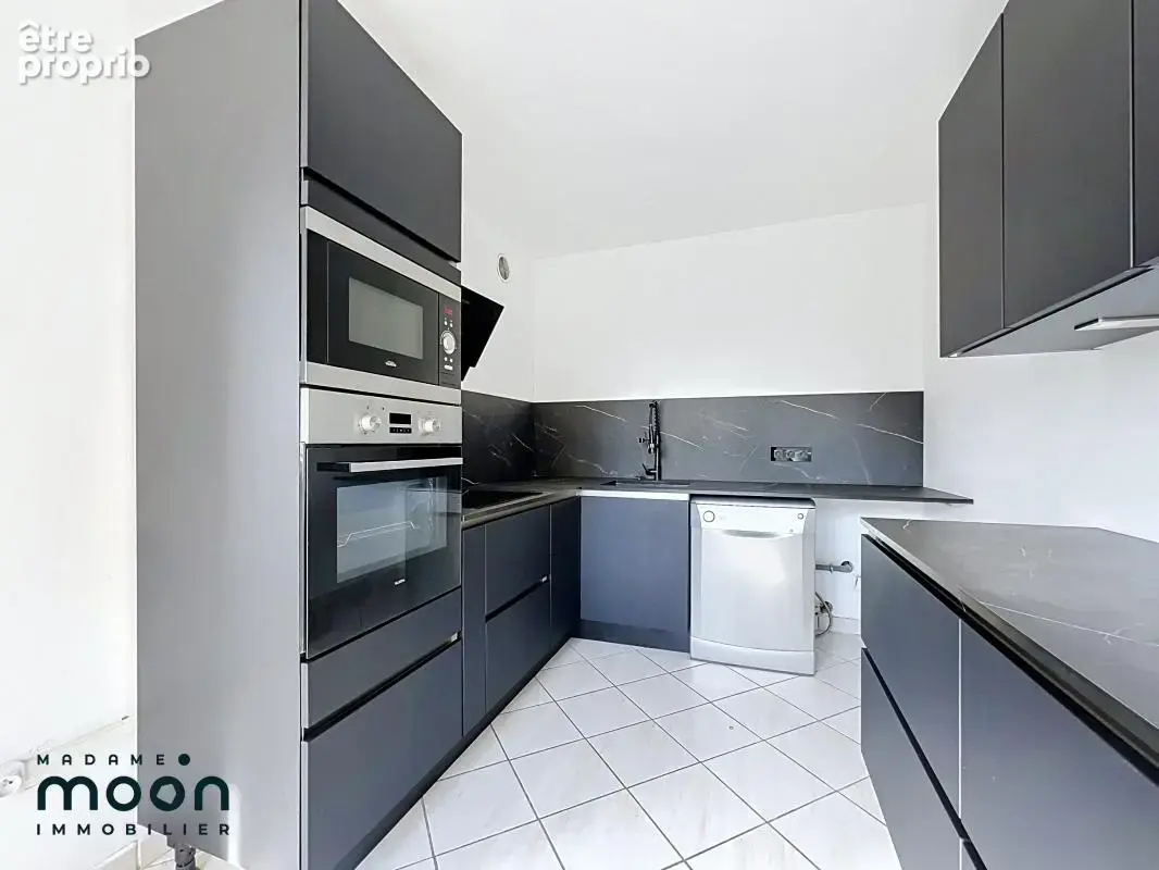 Exclusivité Oullins Pierre Bénite Montmein appartement - Cave - Balcon T4 77m² - photo 6