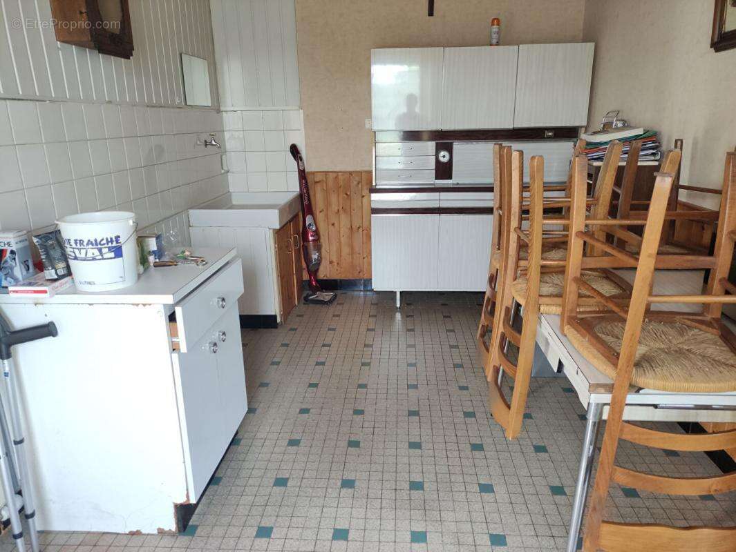 Maison à LES CHATELLIERS-CHATEAUMUR