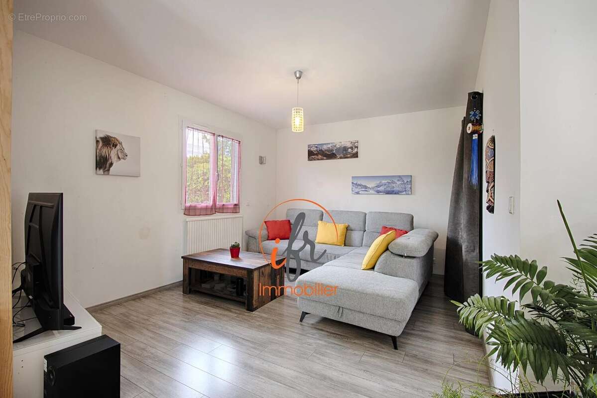 Maison 6 chambres idealement situee - photo 9