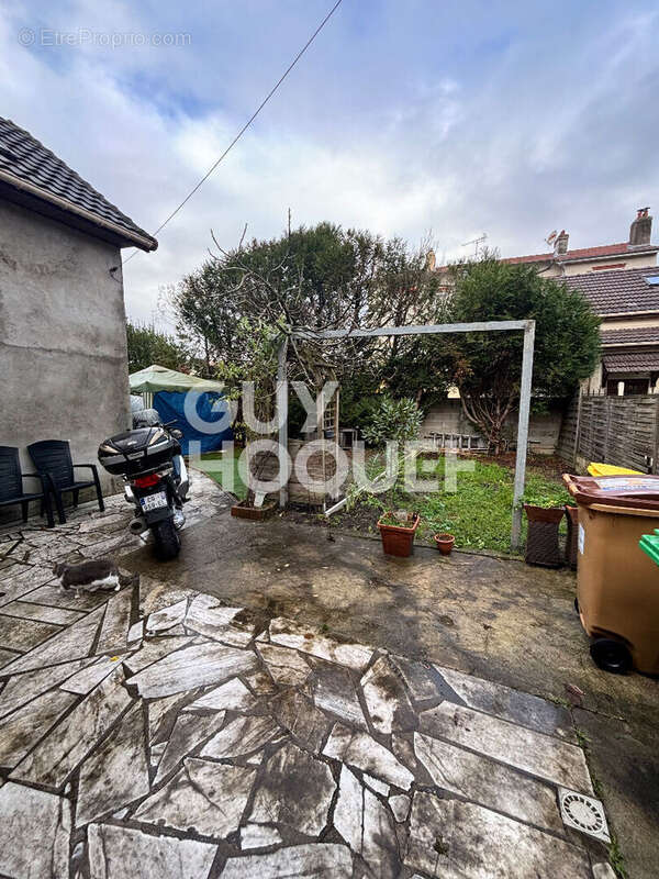 Maison à LES PAVILLONS-SOUS-BOIS