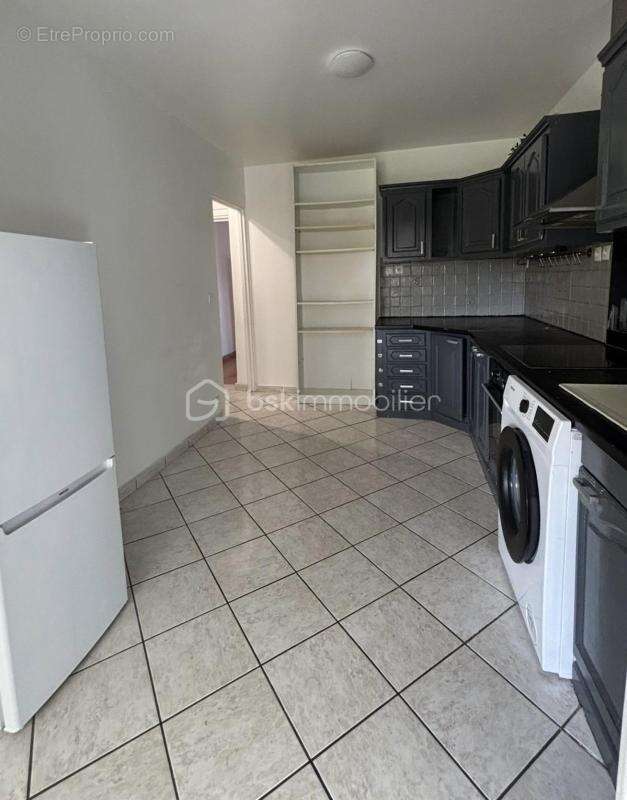Appartement à LE BLANC-MESNIL