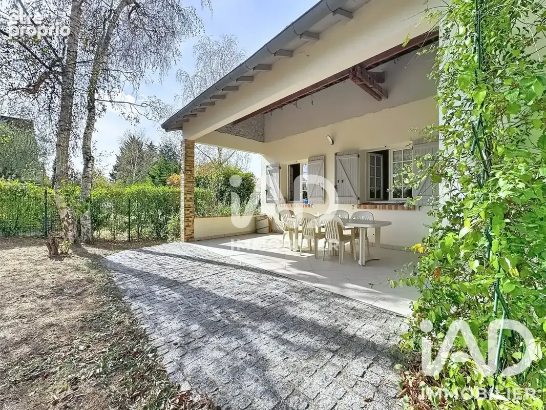 Photo 1 - Maison à VARENNES-JARCY