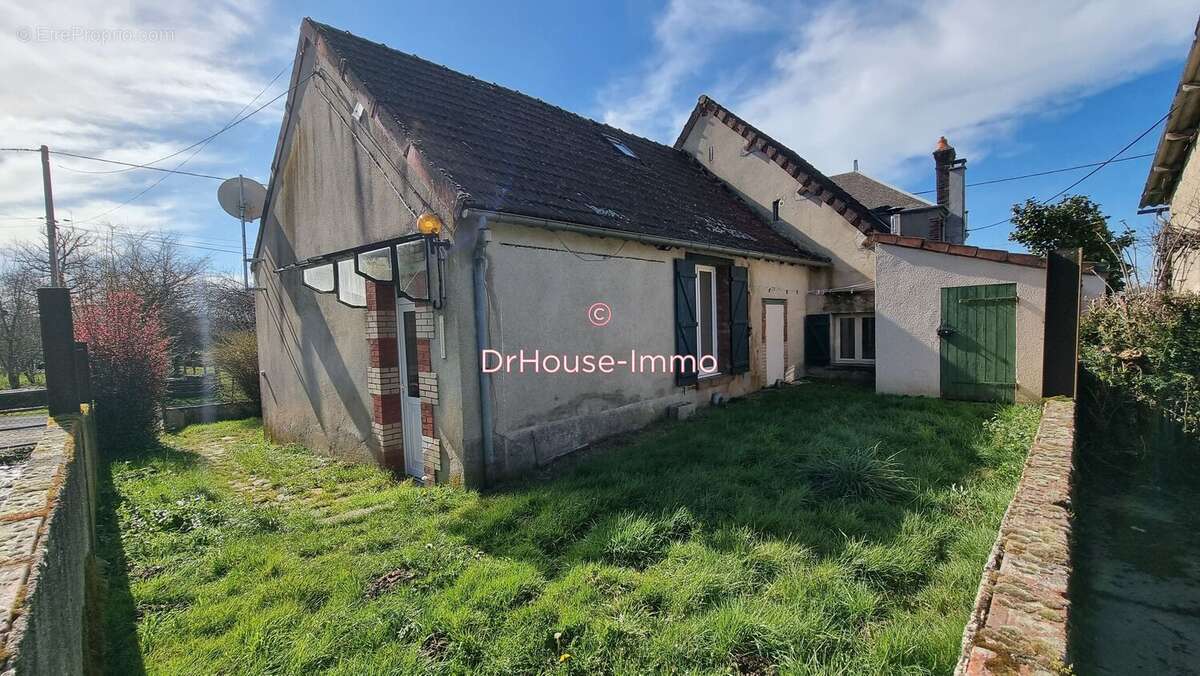 Maison à LOURDOUEIX-SAINT-PIERRE