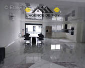 Maison à NEUVY-EN-SULLIAS