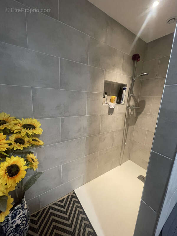 Maison à LENCLOITRE