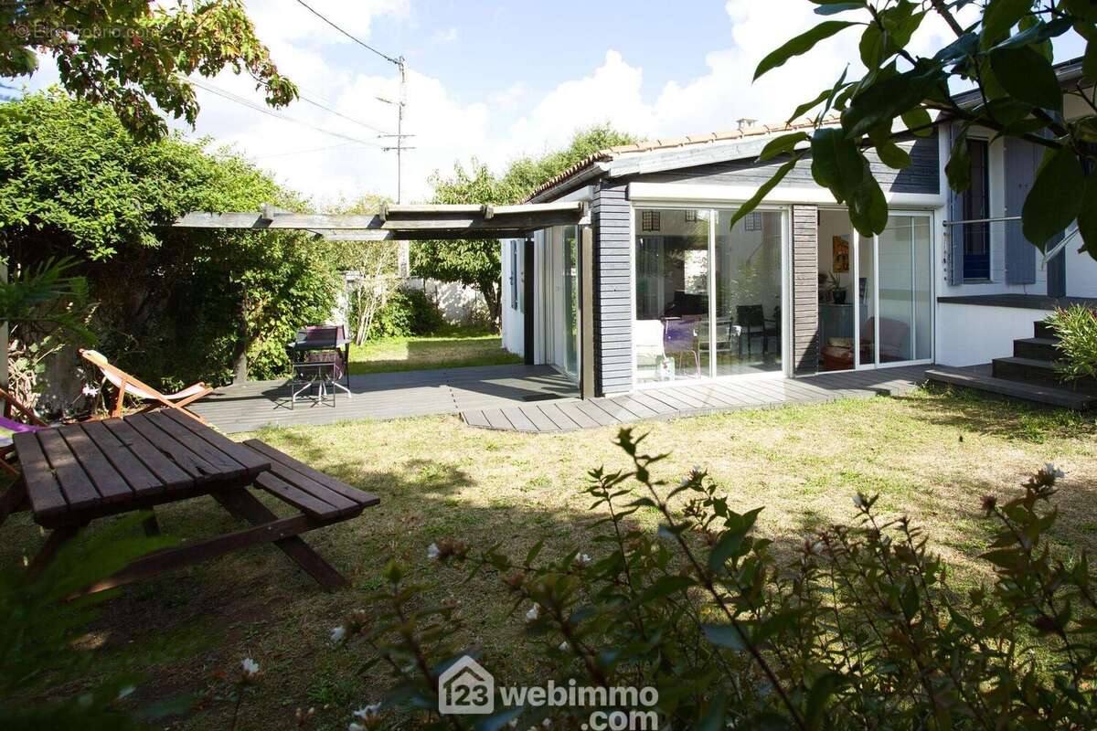 Maison à DOMPIERRE-SUR-MER