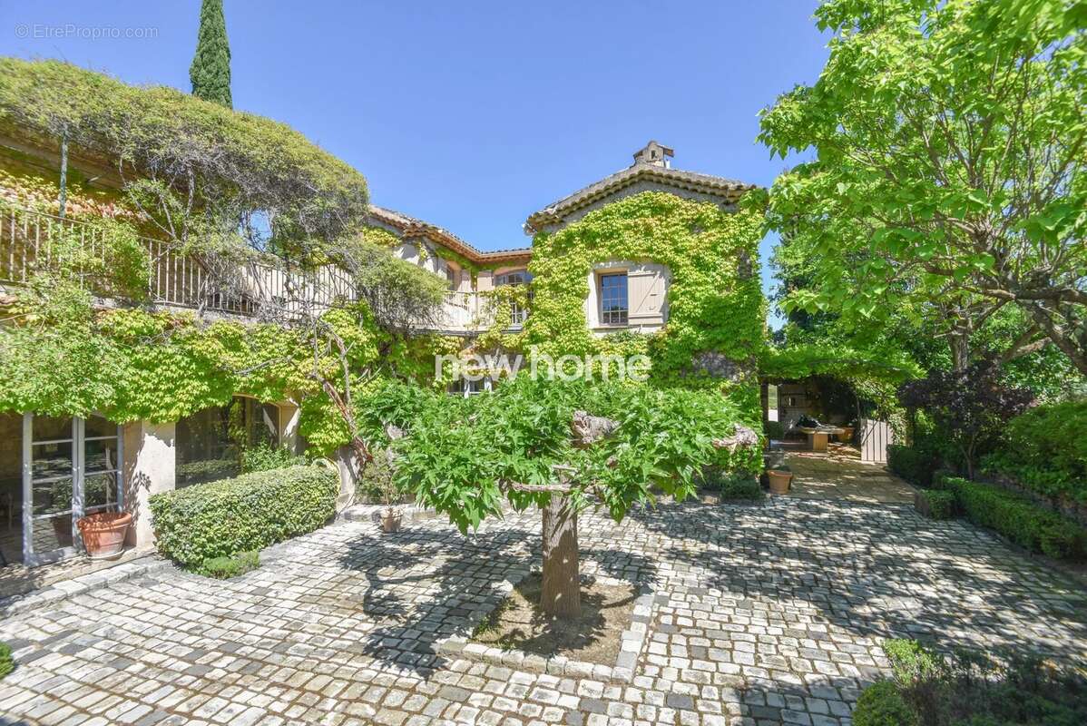 Maison à LORGUES