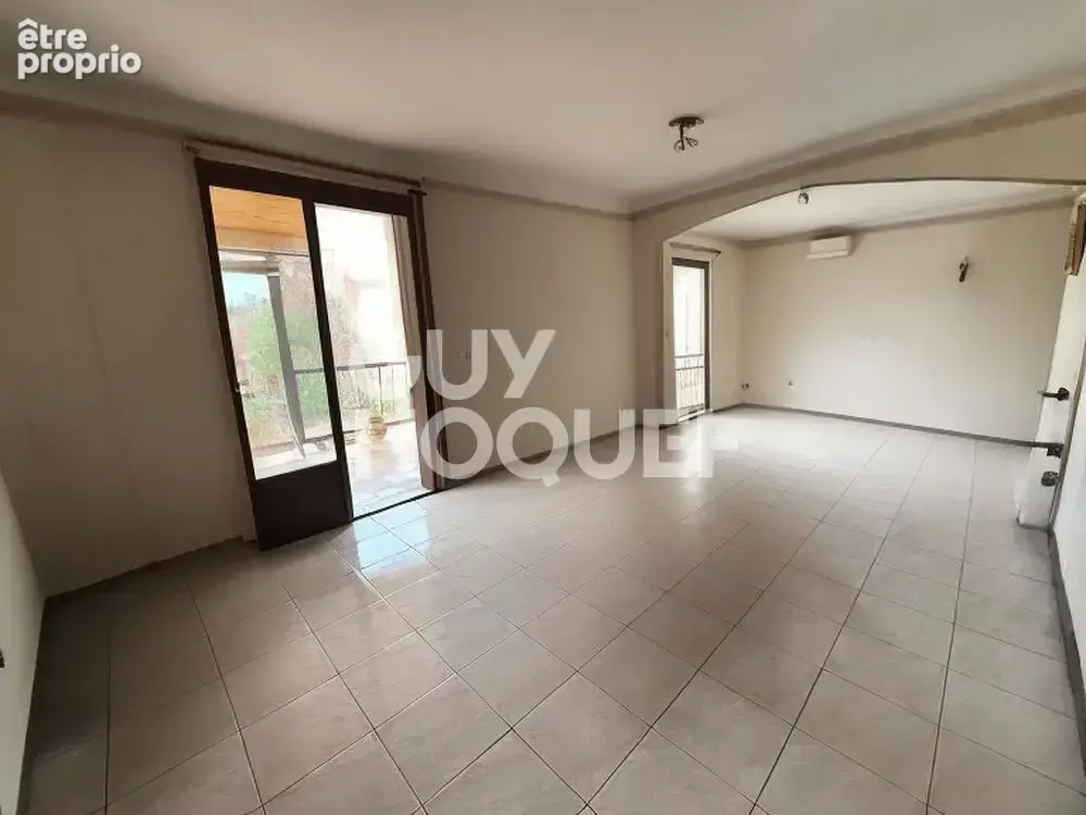 Maison à vendre à Laudun l'Ardoise - 4 pièces avec beau terrain - photo 2