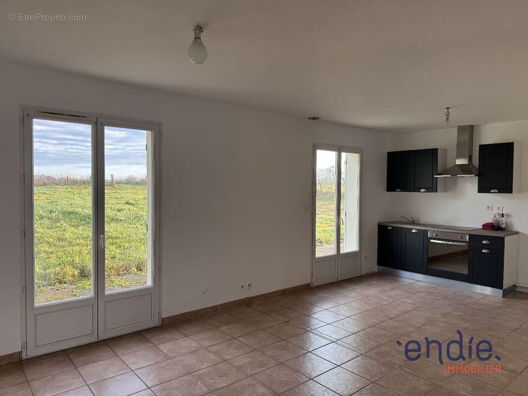 Maison à CHANTENAY-SAINT-IMBERT