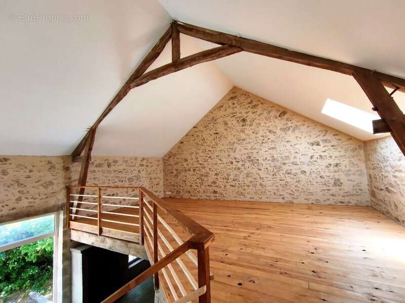 Maison à vendre 9 pièces 282 m² salon, séjour, 4 chambres, jardin, garage. 20min Montluçon (03) 3h30 Paris - photo 3