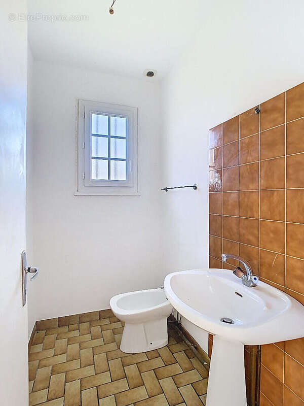 Maison à SAINT-JUNIEN