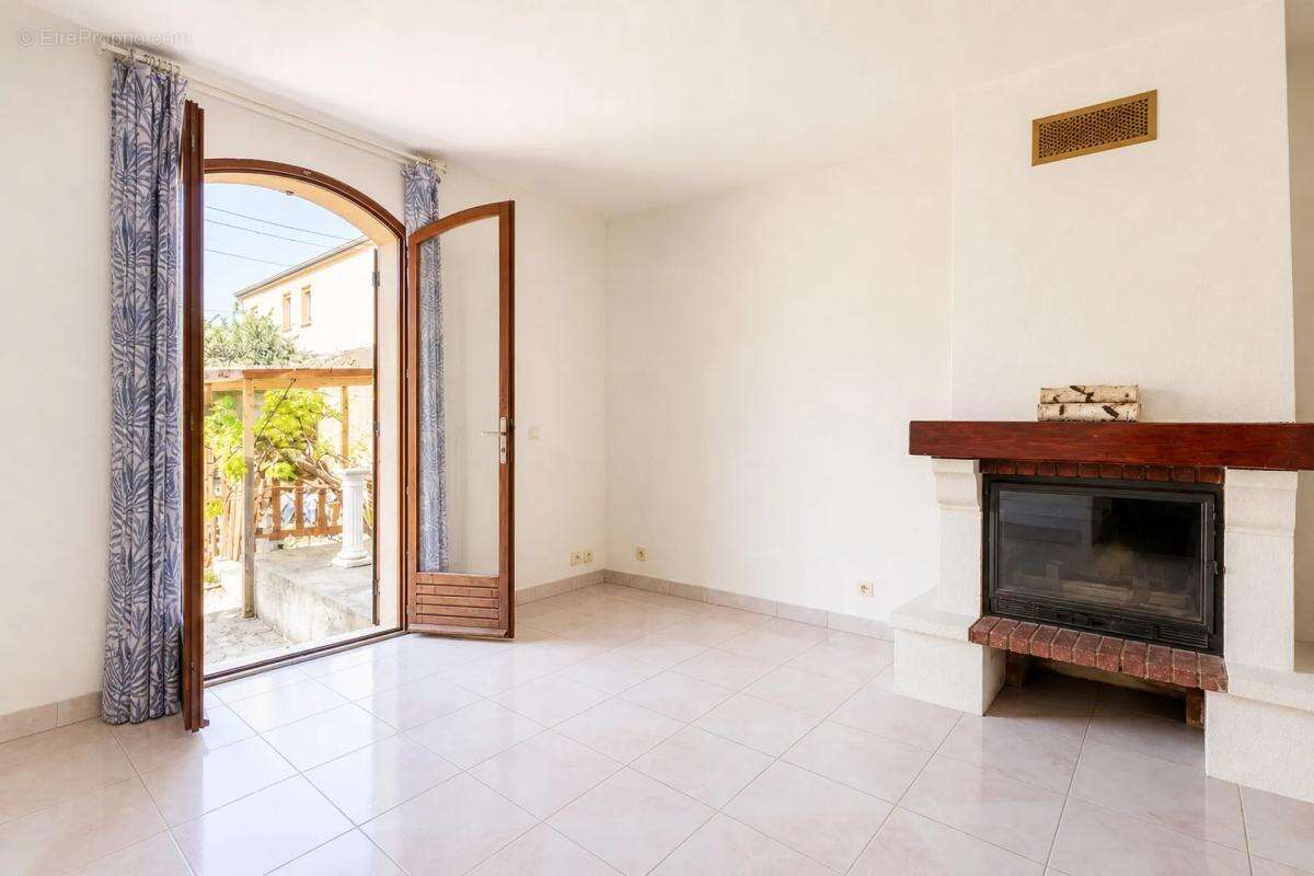 Maison 7 pièces, jardin, Saint-Denis - photo 5
