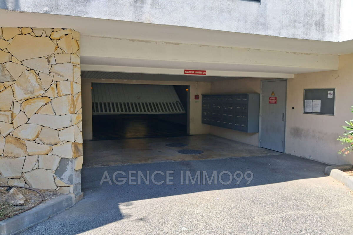 Parking 13 m² à Vallauris  - photo 5