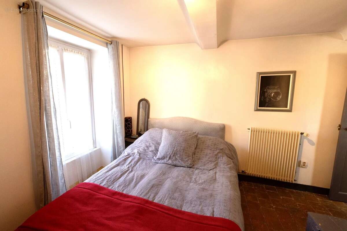 Maison à SAINT-PIERRE-SUR-DIVES