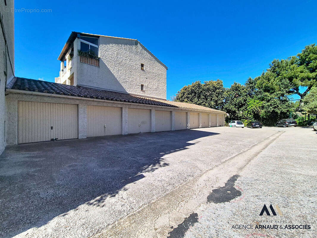 Appartement à SAINT-CYR-SUR-MER