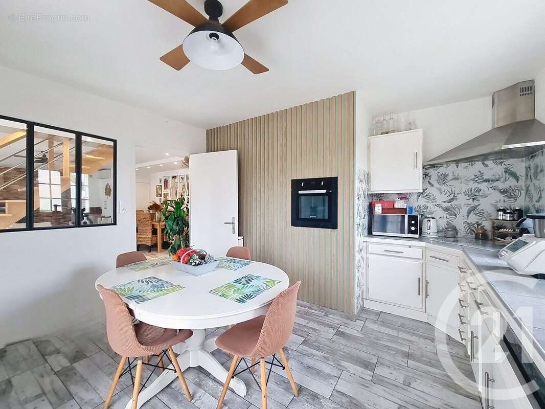 Maison à LONGUEVILLE