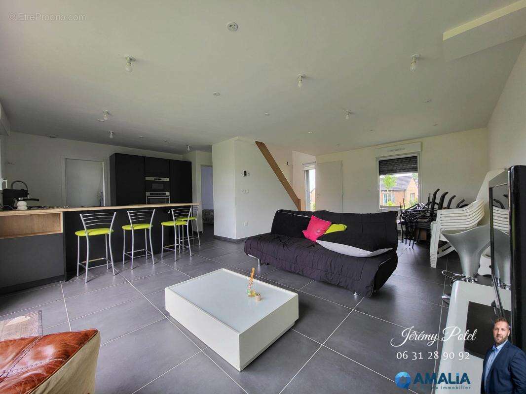 Maison à MONCHAUX-SUR-ECAILLON