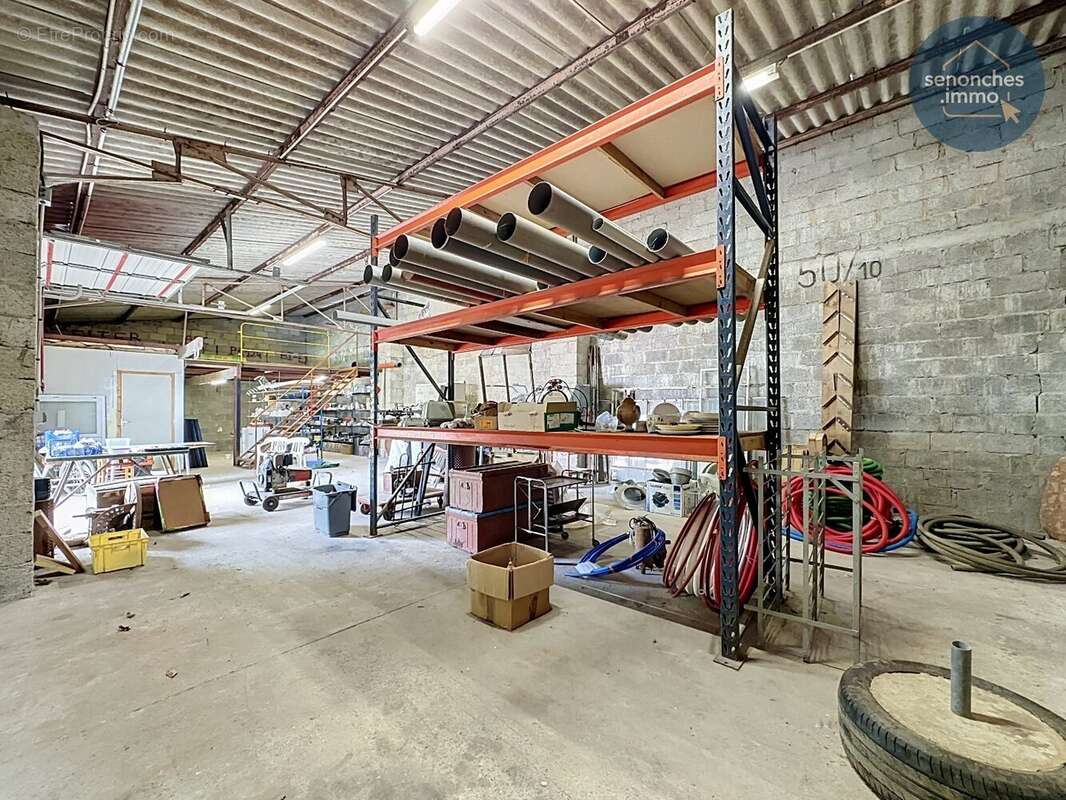 Local commercial à vendre à Senonches (28250)  149 m² en zone industrielle avec fort potentiel d'exploitation - photo 4