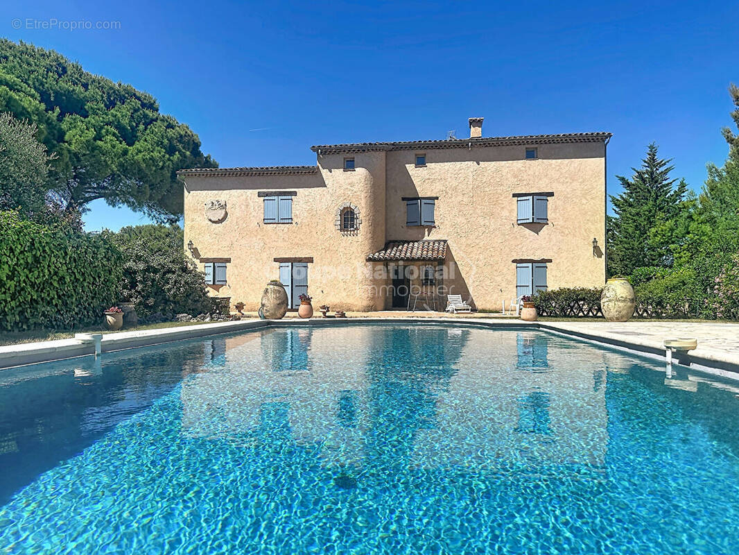 Maison à PEYMEINADE