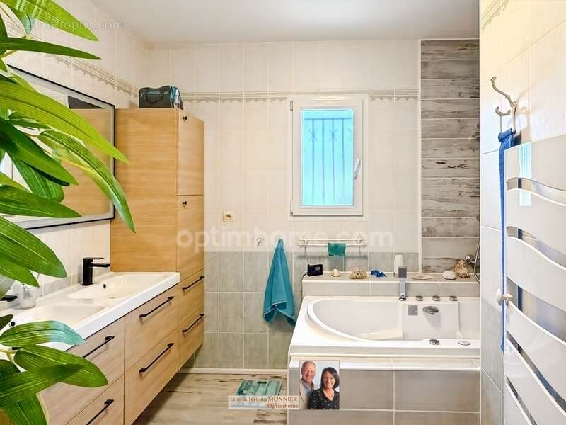 EXCLUSIVITE Montesquieu des Albères Villa récente de 4 faces de plain-pied avec piscine chauffée et Vue sur les Albères - photo 9