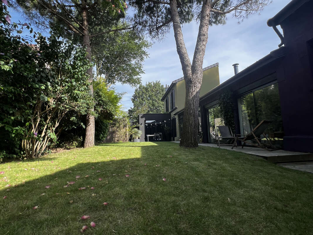 Maison à CHAMPIGNY-SUR-MARNE