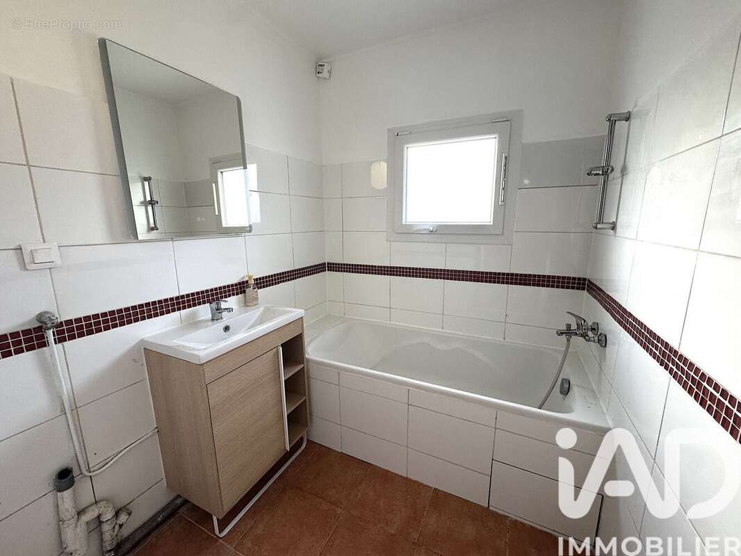 Photo 7 - Appartement à SAINTE-GENEVIEVE-DES-BOIS