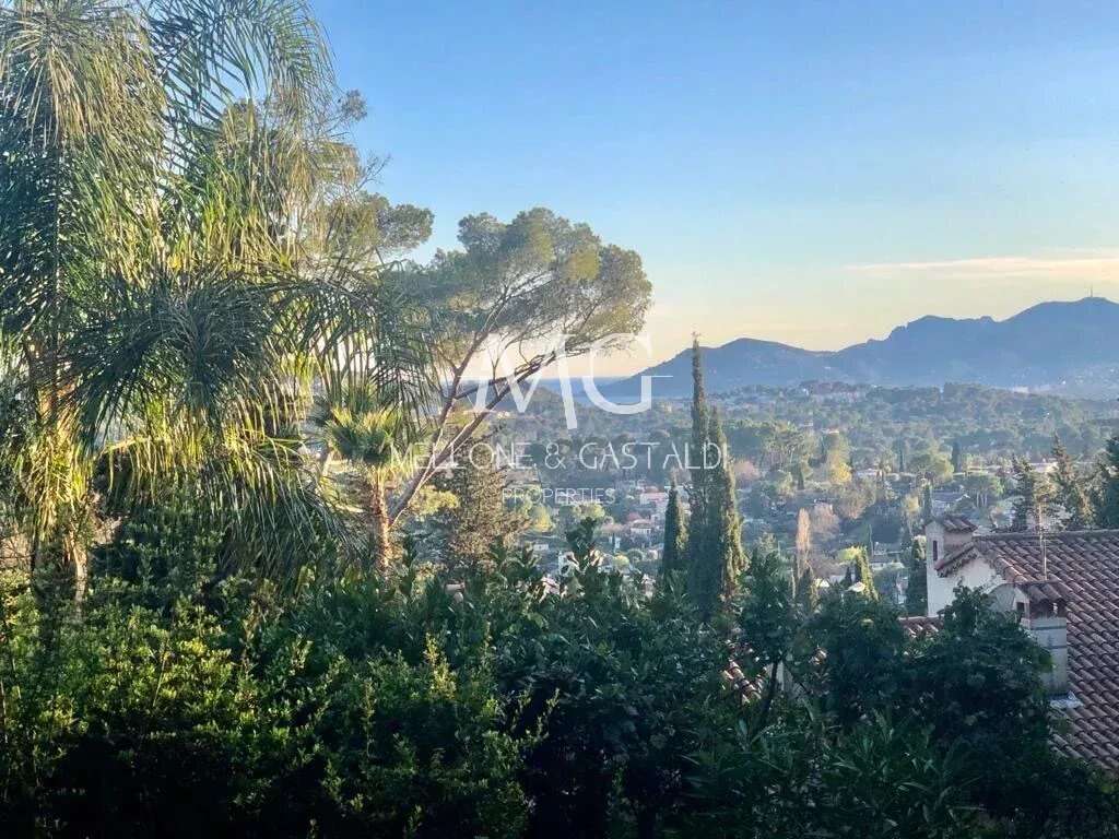 Maison à MOUGINS