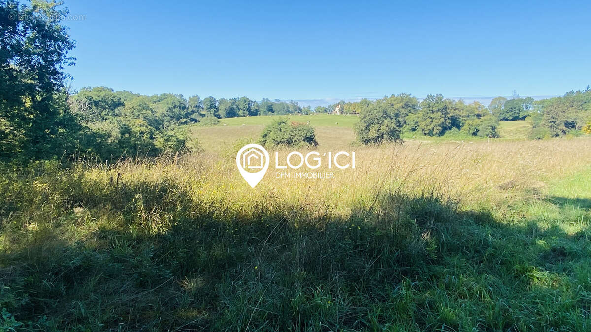 Terrain constructible 1 818 m2 non viabilisé - photo 6