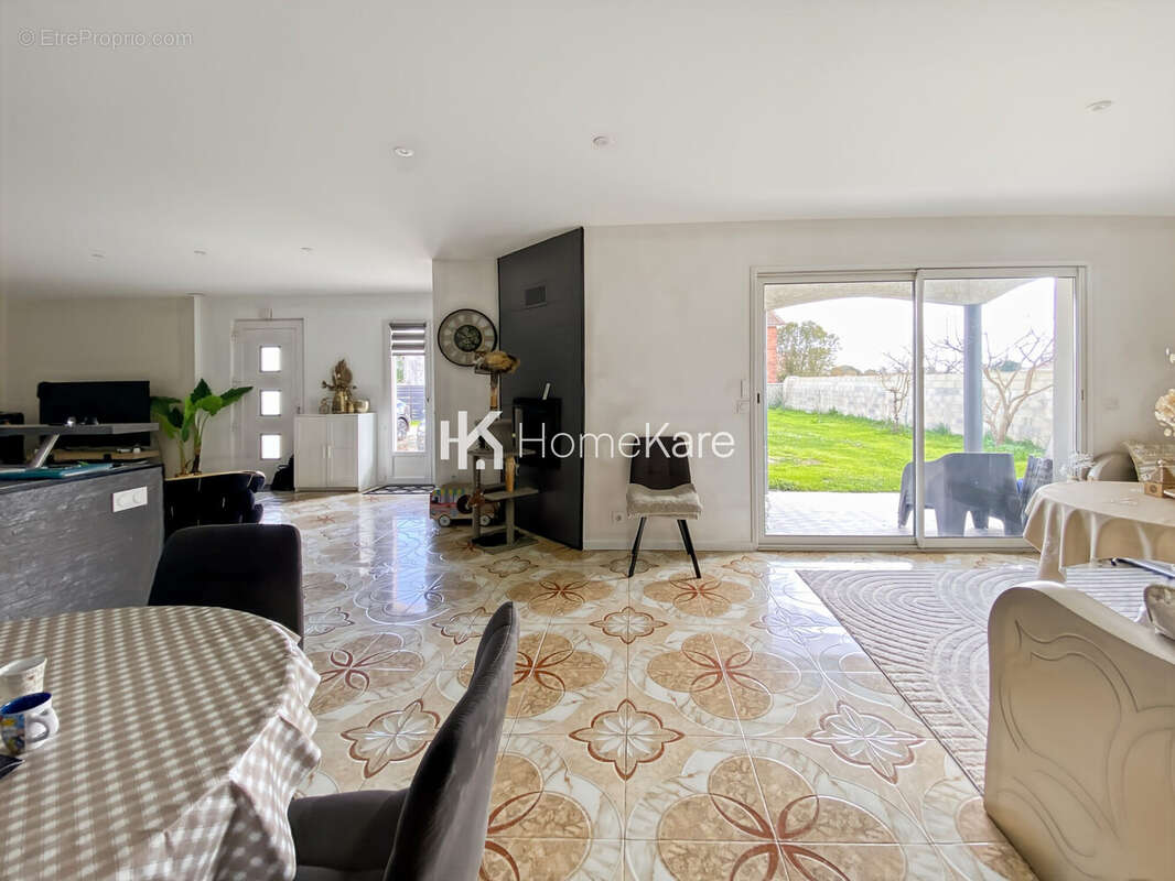 Maison à SAINTE-BAZEILLE