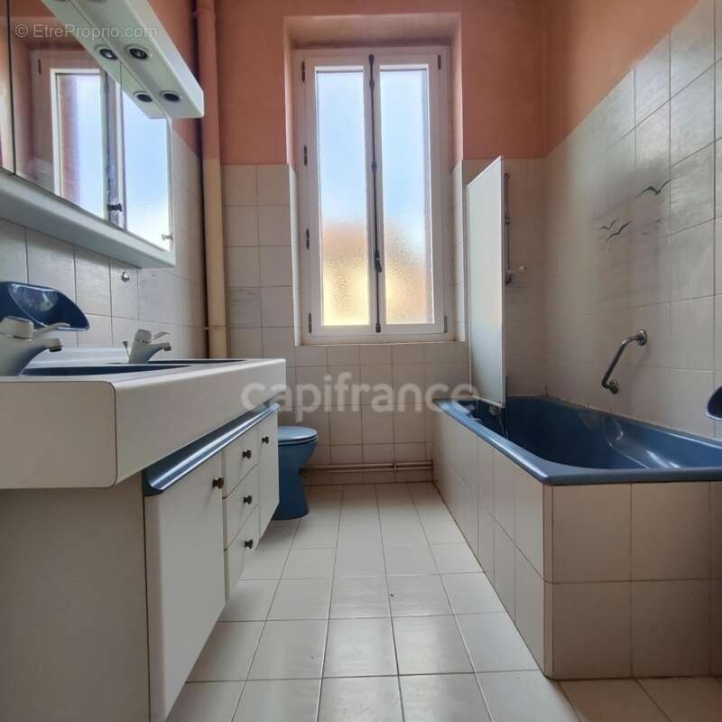 Maison à LES AVENIERES