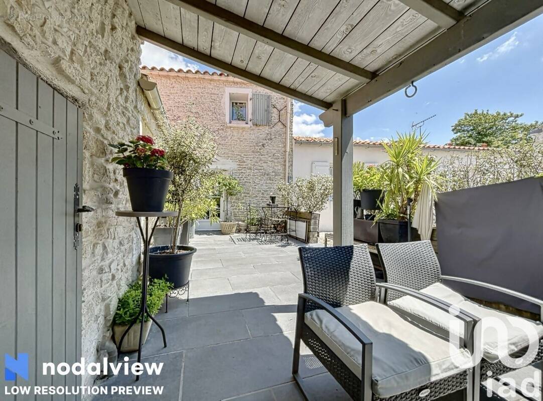 Photo 1 - Maison à LA JARRIE