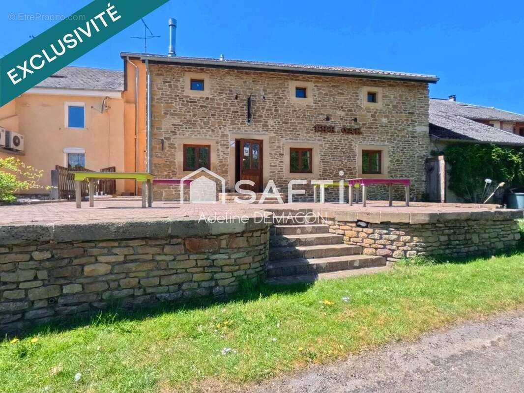 Maison 300 m² à Breux  - photo 4