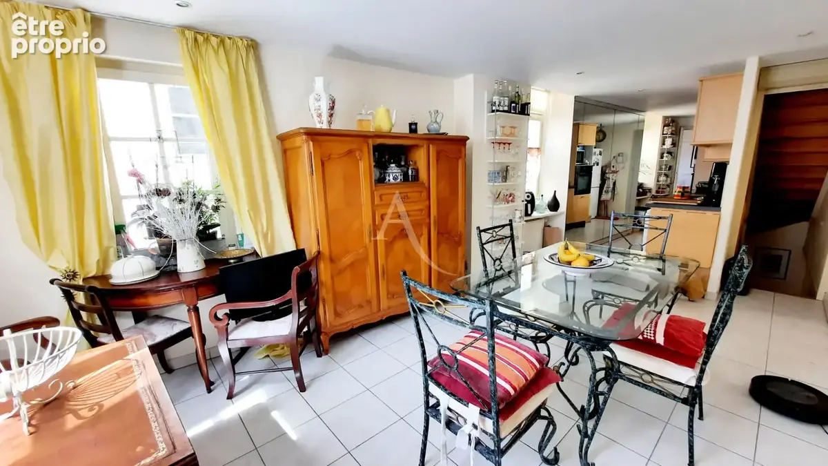 Immeuble de prestige à Saintes - photo 6