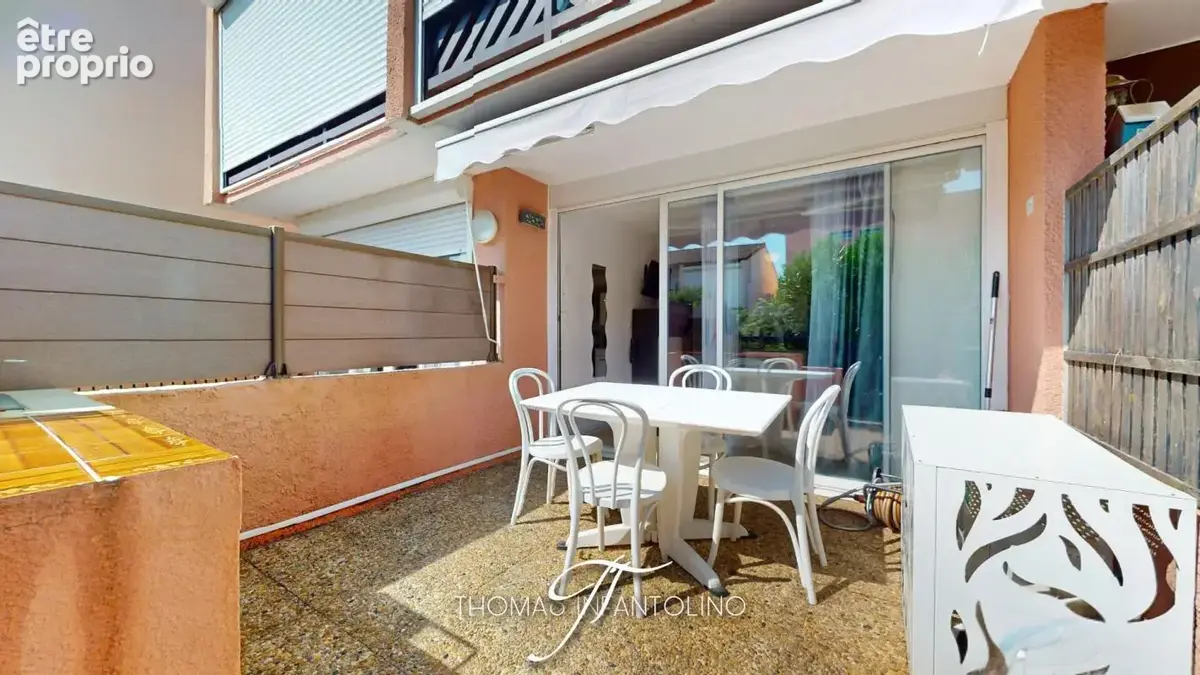 En exclusivite - port la nouvelle - studio entièrement meublé - photo 5
