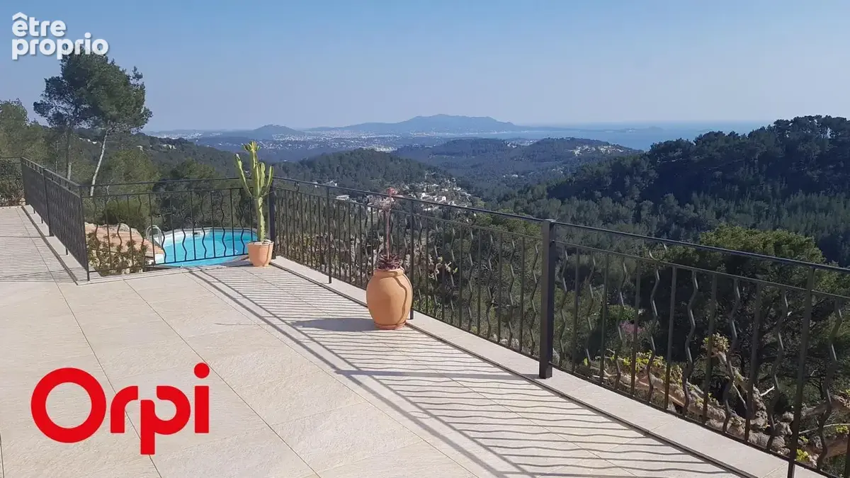 Superbe villa T7 entre Bandol et La Cadière-d'Azur  Vue Mer à 180°  Terrain 5 000 m - photo 2