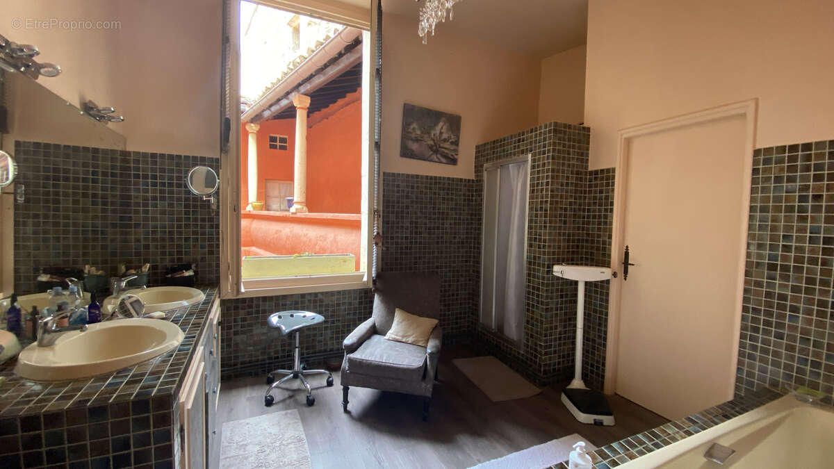 Maison à SAINT-GILLES