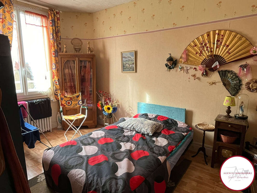 Maison à SAINT-AMAND-MONTROND