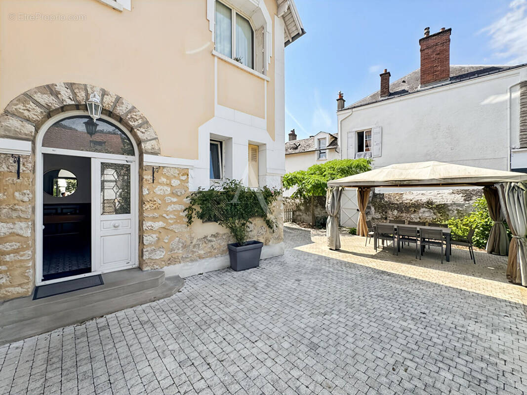 Maison à ETAMPES