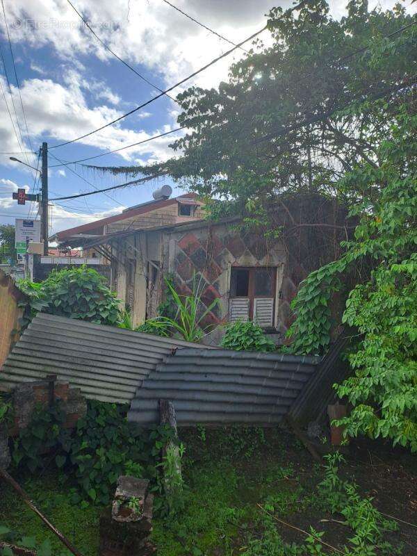 Terrain à FORT-DE-FRANCE