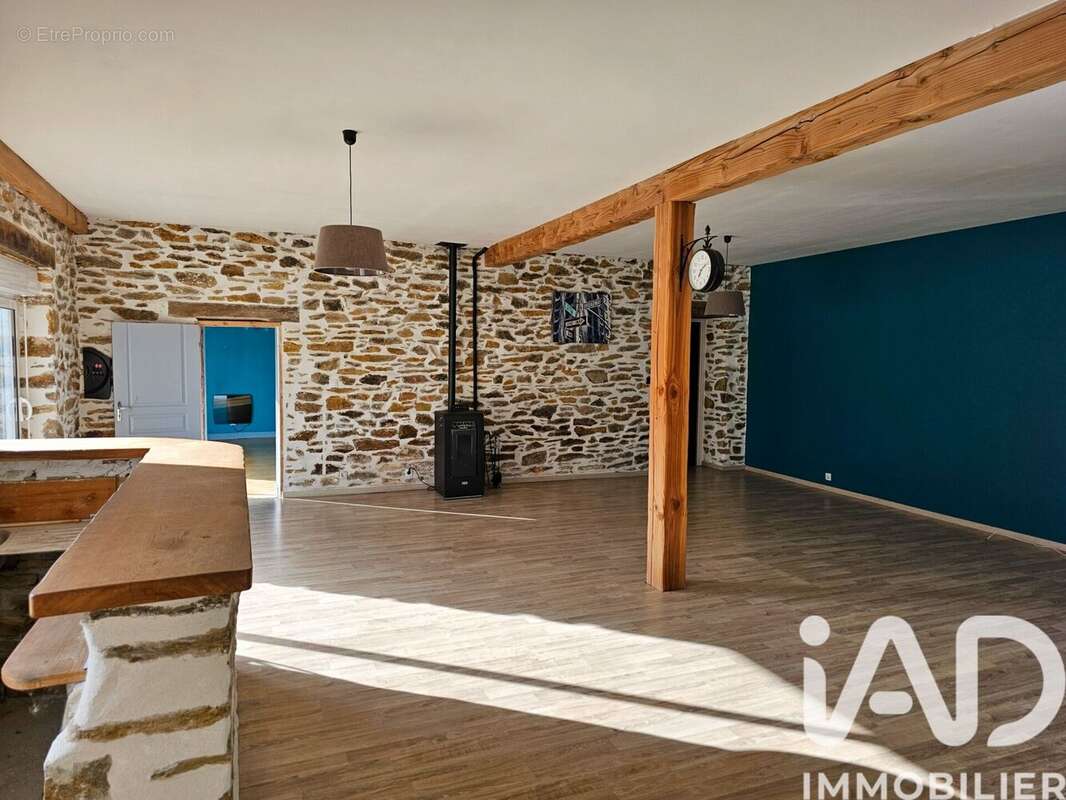 Maison 220 m² à Chalus  - photo 8