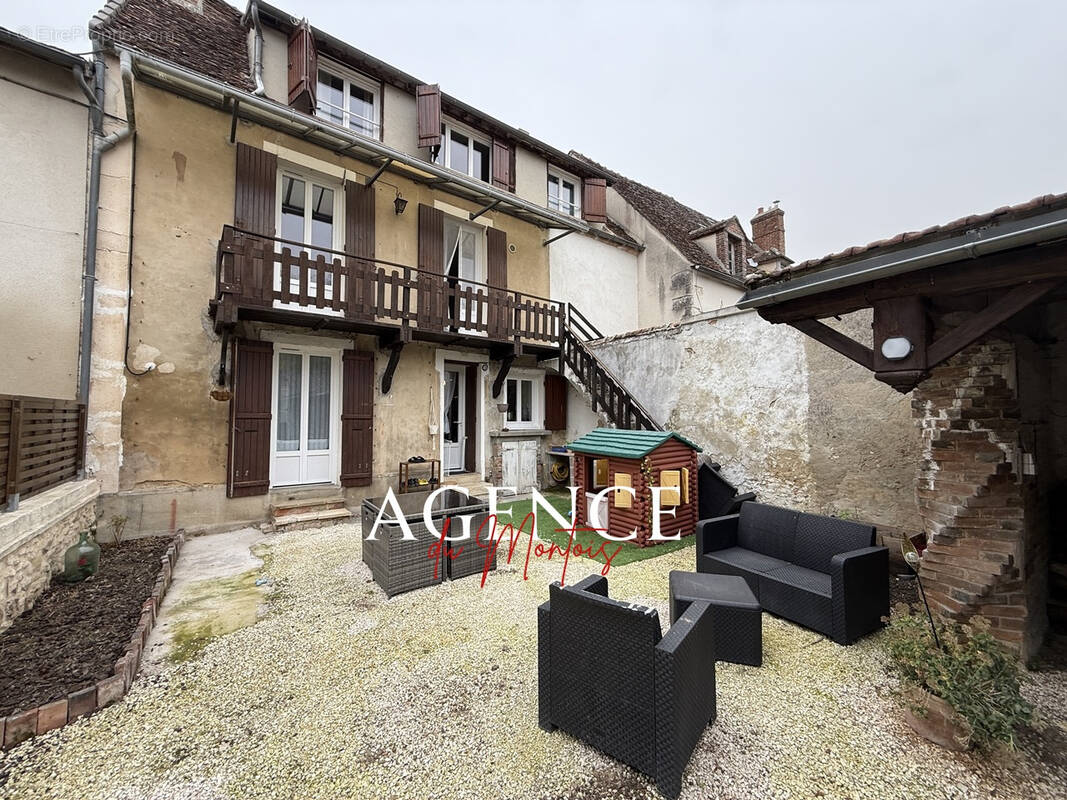 Maison à DONNEMARIE-DONTILLY