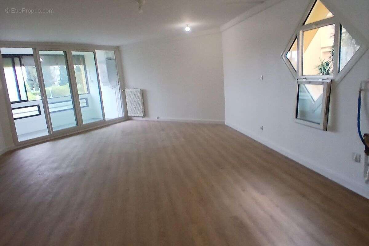 Appartement à MARSEILLE-9E