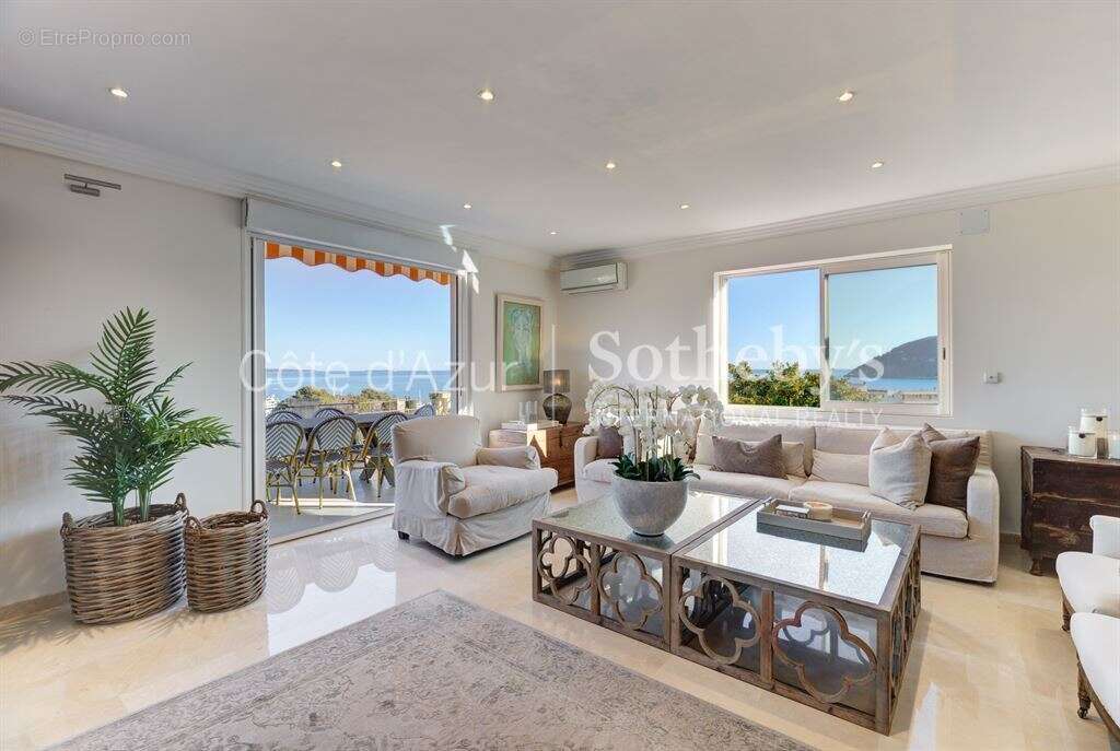 Appartement à MANDELIEU-LA-NAPOULE