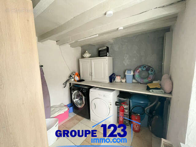 Immense maison en vente à La Celle-Saint-Cyr avec AUXERRE - photo 4