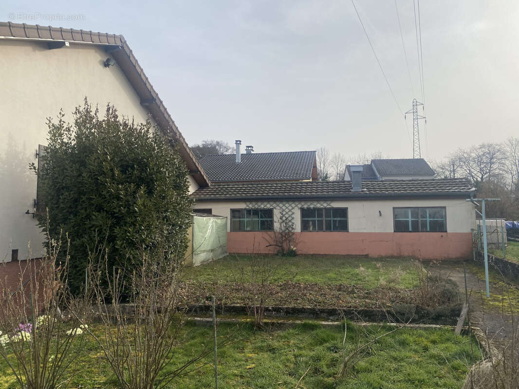 Maison à GRAND-CHARMONT