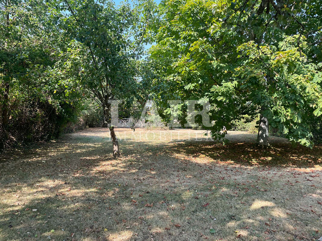 Longère avec une piscine au bout d'un chemin à vendre, réf B15534 - photo 4